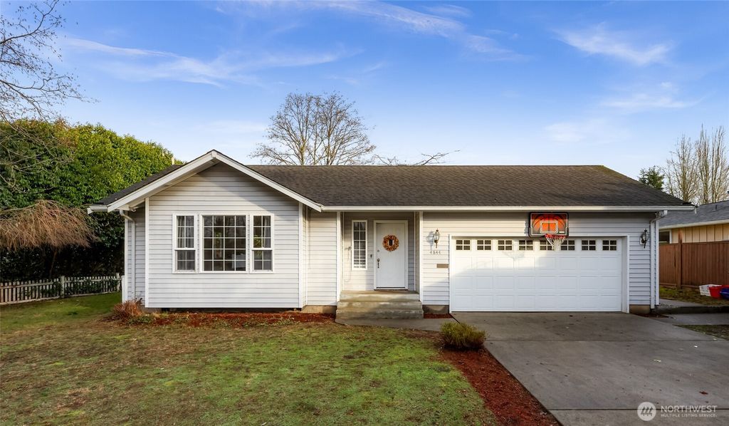 Photo of 4844 Oakridge Drive, Blaine, WA 98230 (MLS # 2467008)