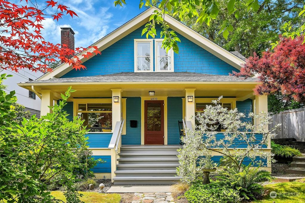 Photo of 4033 47th Avenue SW, Seattle, WA 98116 (MLS # 2251008)