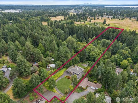 Photo of 6718 76th Street W, Lakewood, WA 98499 (MLS # 2533109)
