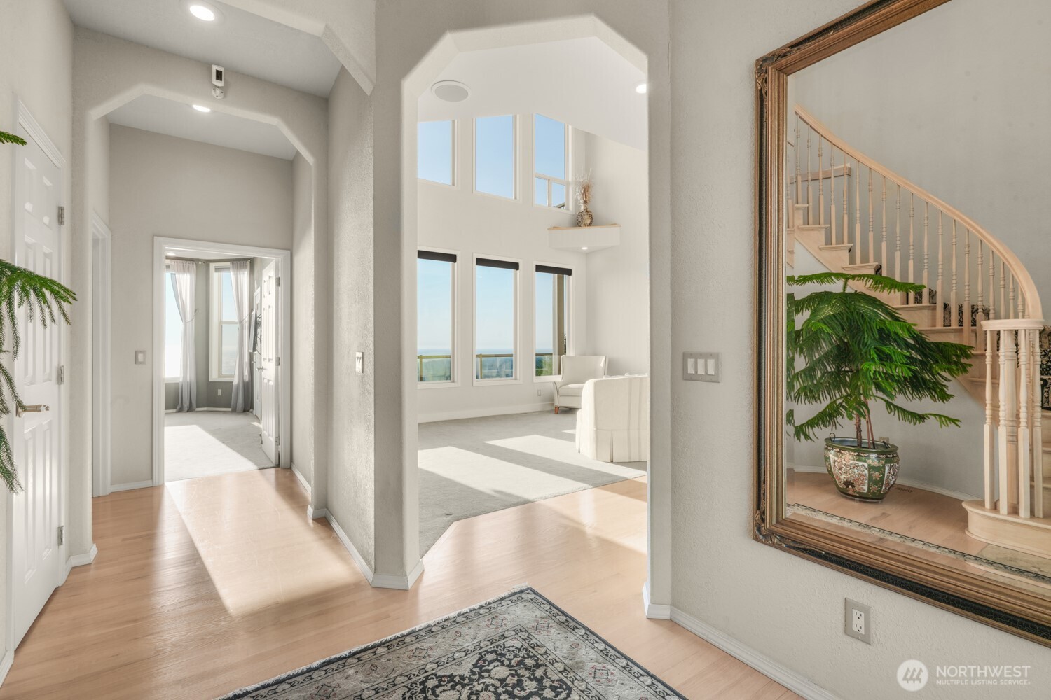 1525 PANORAMIC Lane