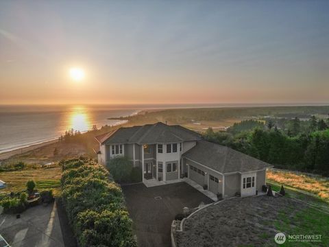 1525 PANORAMIC Lane Tokeland WA 98590