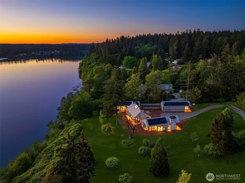 Photo of 15137 Henderson Road, Bainbridge Island, WA 98110 (MLS # 2517015)