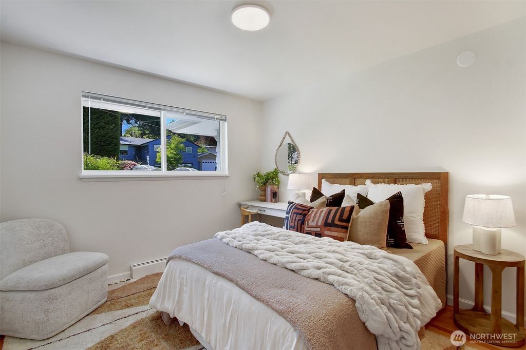 listing image 9368489850020907838