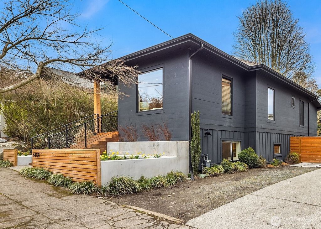 Photo of 4408 Thackeray Place NE, Seattle, WA 98105 (MLS # 2358523)