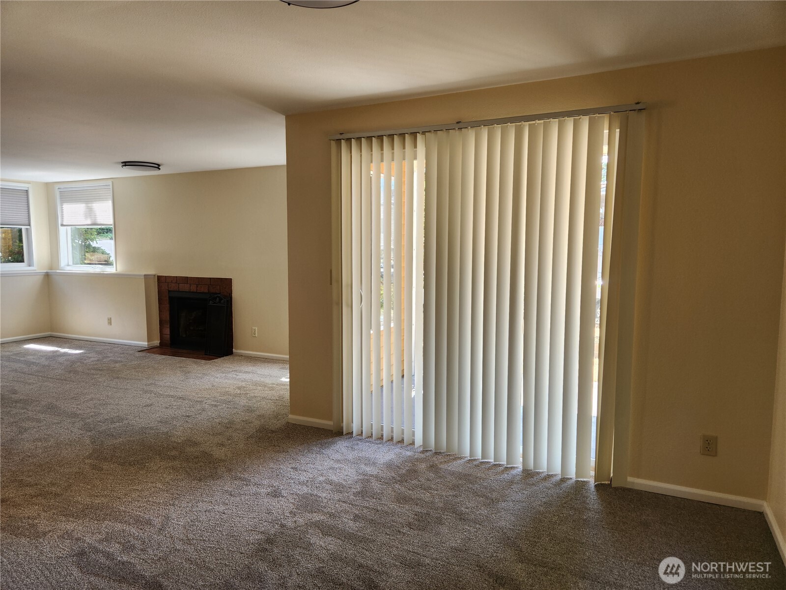17801 Stone Avenue N 1-2