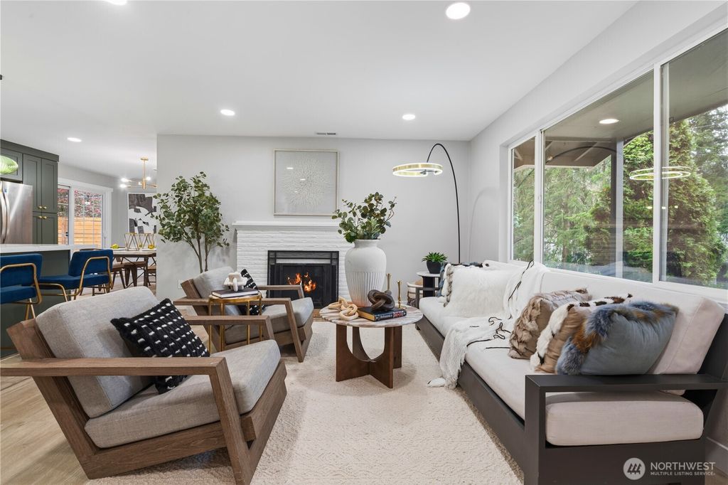 Photo of 9808 S 252nd St St, Kent, WA 98030 (MLS # 2490349)