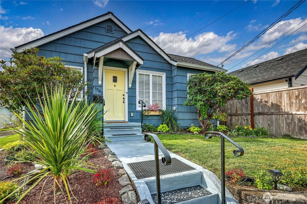 Photo of 1705 13th Street, Bremerton, WA 98337 (MLS # 2573523)