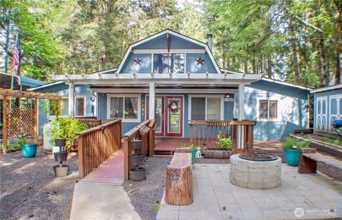 Photo of 1130 E Timberlake Drive, Shelton, WA 98584 (MLS # 2521317)