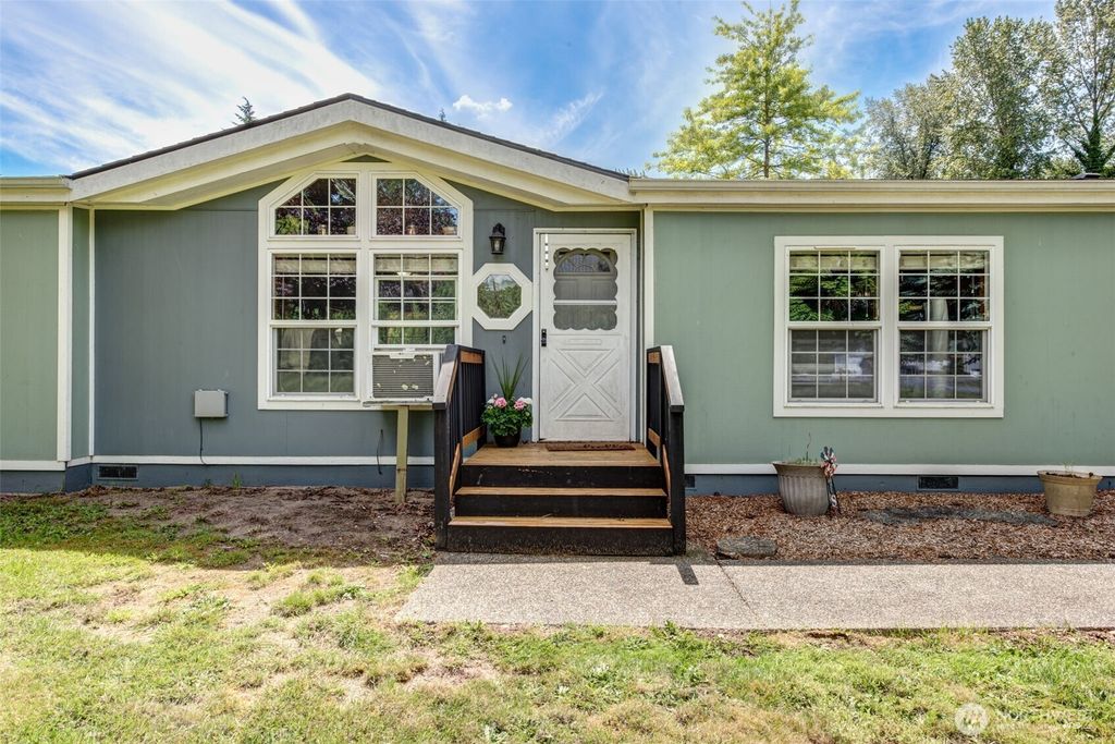 Photo of 14024 84th Street NE, Lake Stevens, WA 98258 (MLS # 2526474)