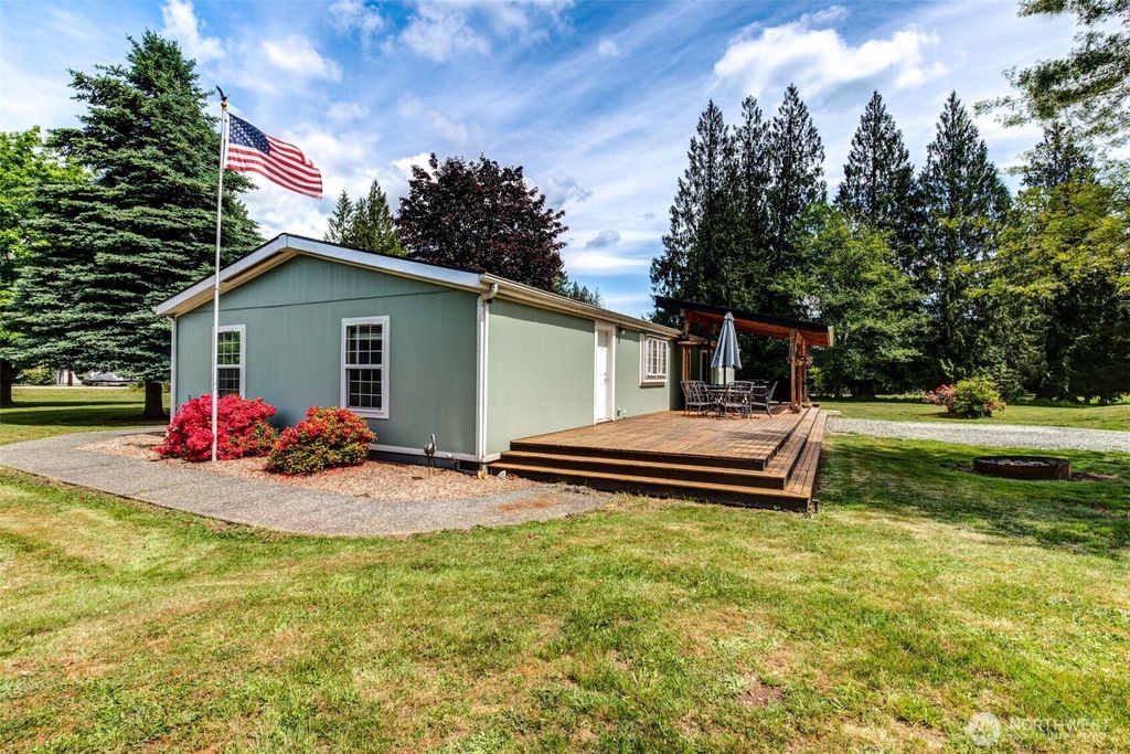 Photo of 14024 84th Street NE, Lake Stevens, WA 98258 (MLS # 2526474)