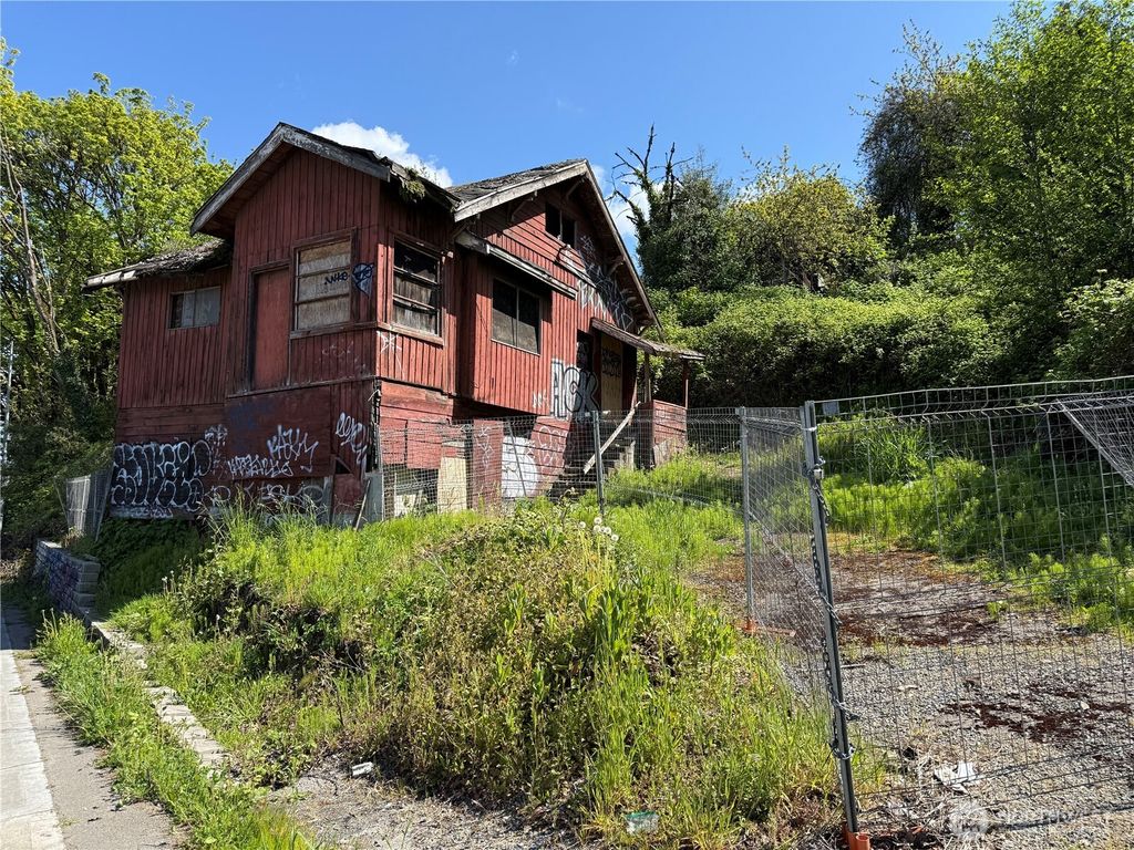 Photo of 3804 23rd Avenue SW, Seattle, WA 98106 (MLS # 2361800)