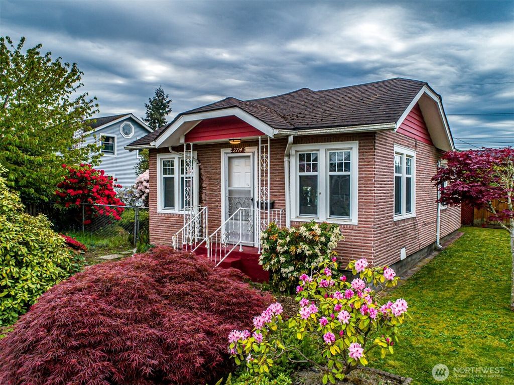 Photo of 2714 Victor Place, Everett, WA 98205 (MLS # 2372044)
