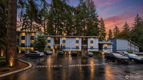 Photo of 14020 Juanita Drive NE #B3, Kirkland, WA 98034 (MLS # 2487546)