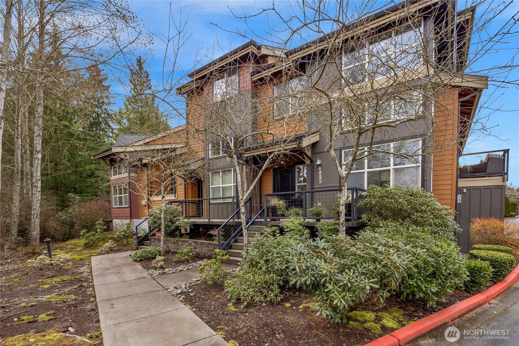 4822 Ellis Way