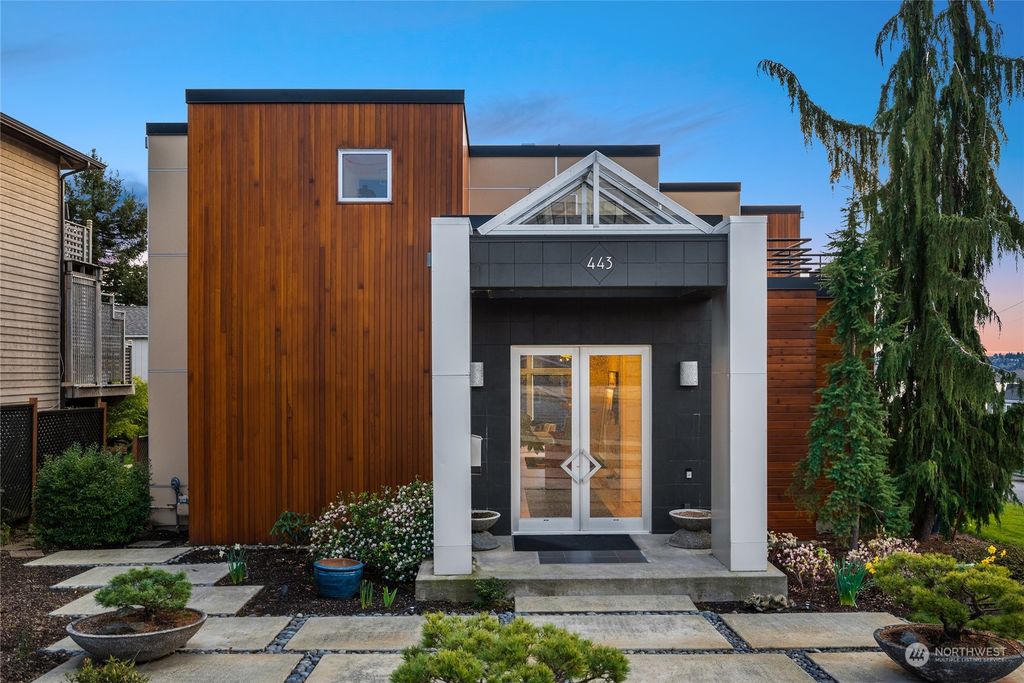 Photo of 443 11th Avenue W, Kirkland, WA 98003 (MLS # 2170852)