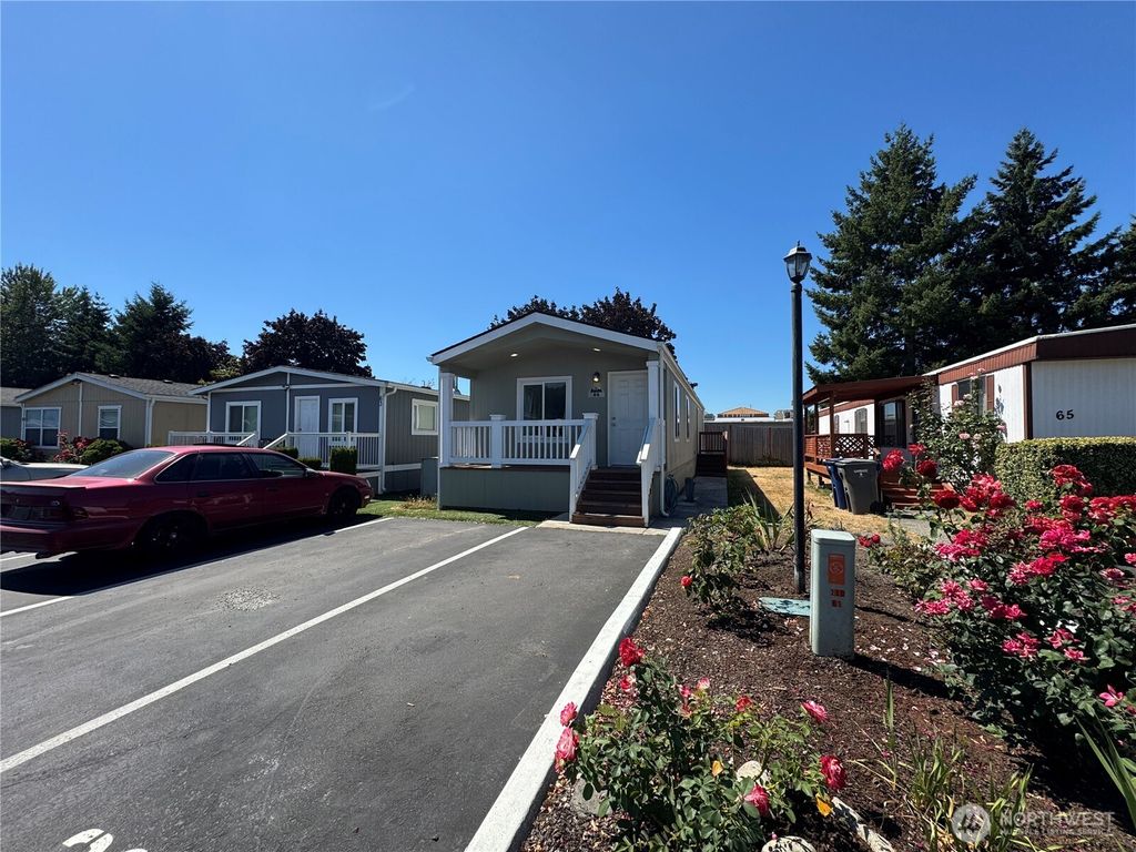 Photo of 210 37th Street SE #64, Auburn, WA 98002 (MLS # 2419342)