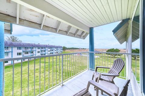 Photo of 210 26th Street NW #335, Long Beach, WA 98631 (MLS # 2036260)