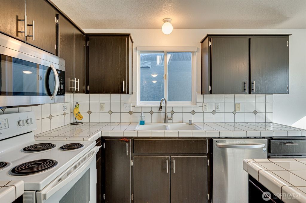 Photo of 16413 NE 80th Street, Vancouver, WA 98682 (MLS # 2485761)