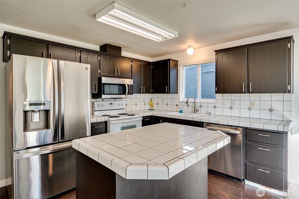 Photo of 16413 NE 80th Street, Vancouver, WA 98682 (MLS # 2485761)