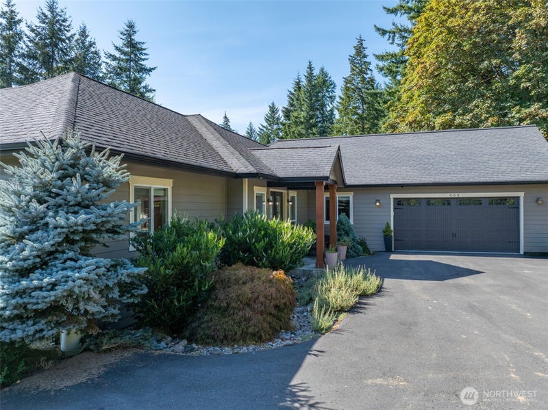 403 SE Crestview Drive