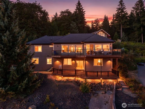 Photo of 403 SE Crestview Drive, Chehalis, WA 98532 (MLS # 2574012)