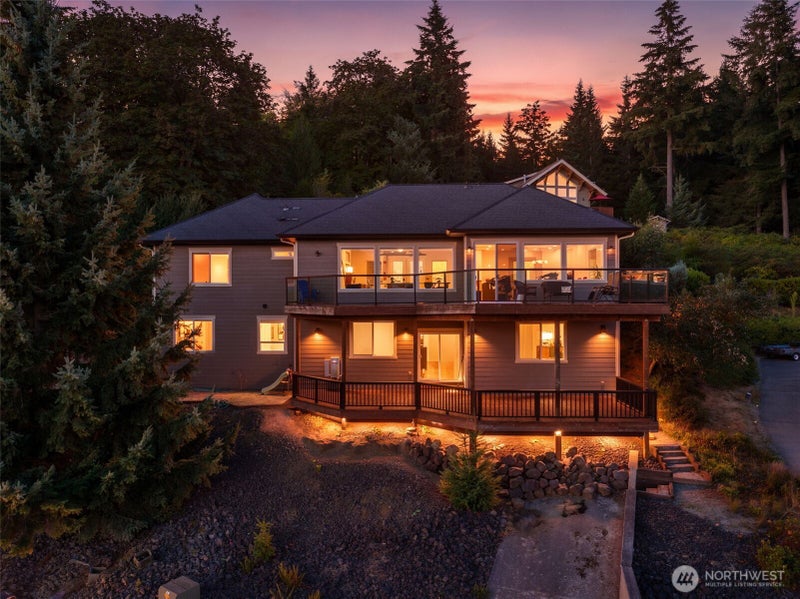 403 SE Crestview Drive