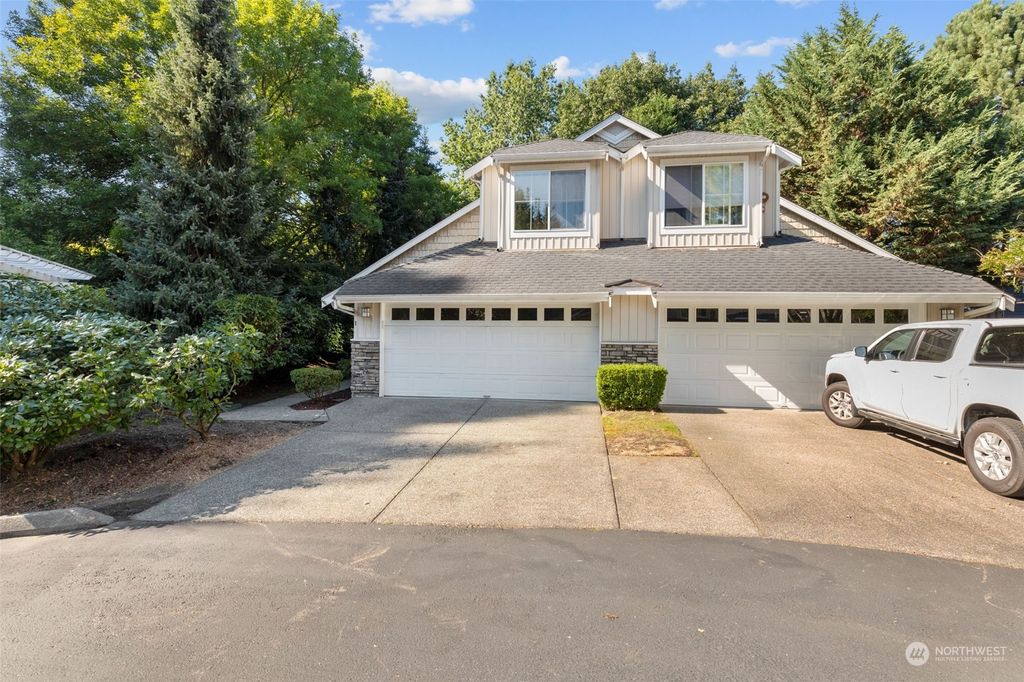 Photo of 120 Newport Way NW #1, Issaquah, WA 98027 (MLS # 1999123)
