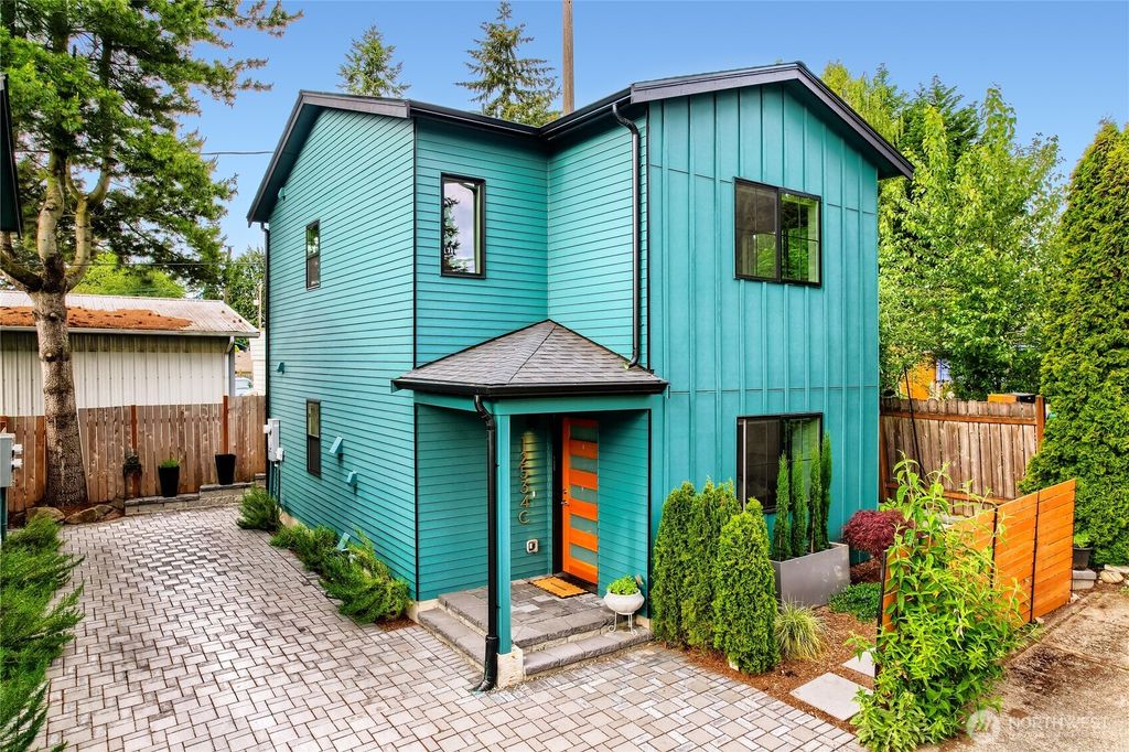Photo of 12534 C 5th Avenue NE, Seattle, WA 98125 (MLS # 2528413)