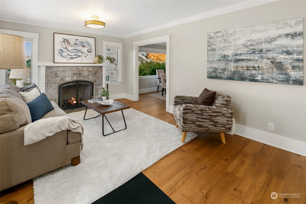 Photo of 2926 1st Avenue N, Seattle, WA 98109 (MLS # 2170292)