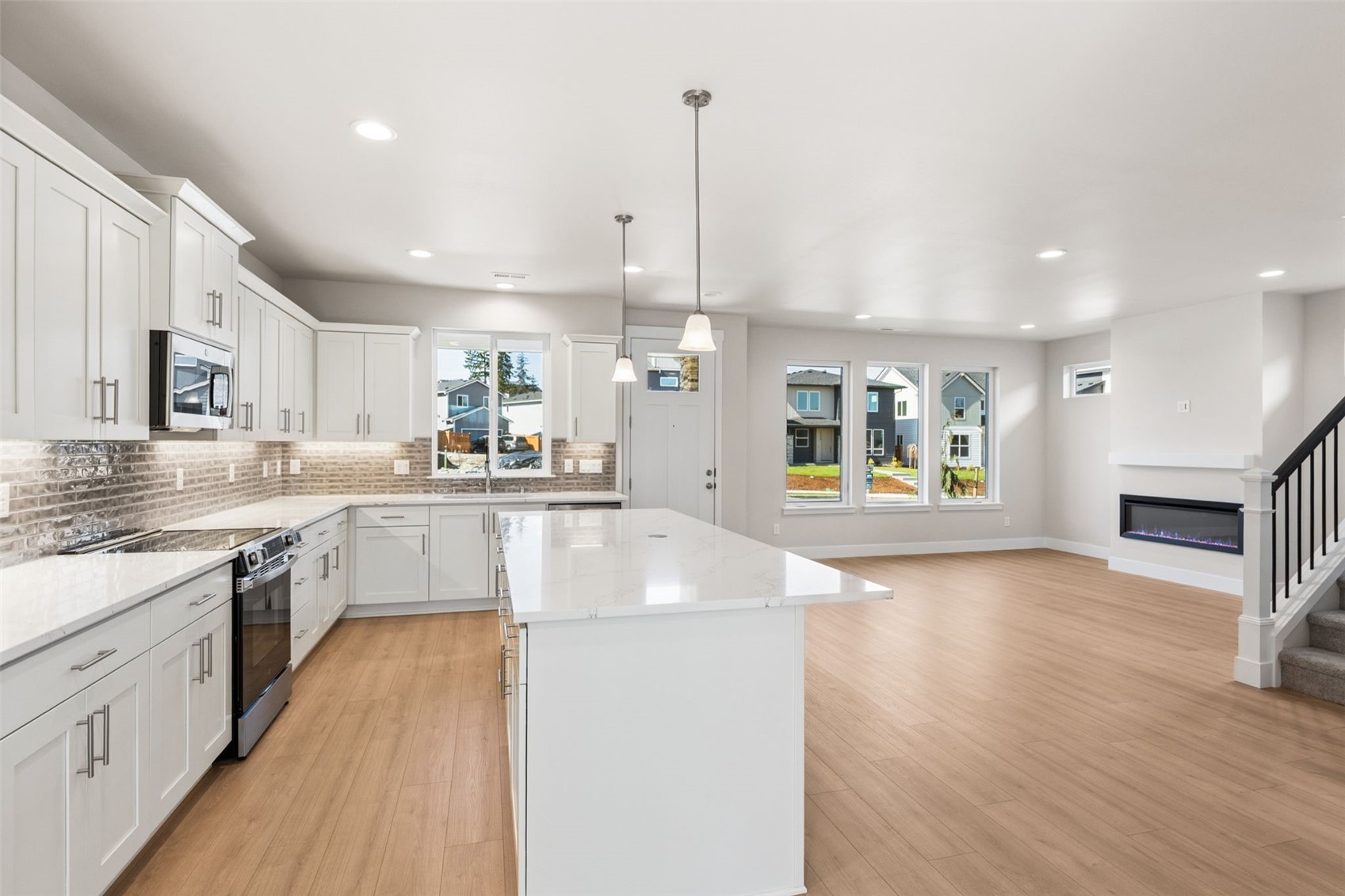 14527 204th Avenue E 905