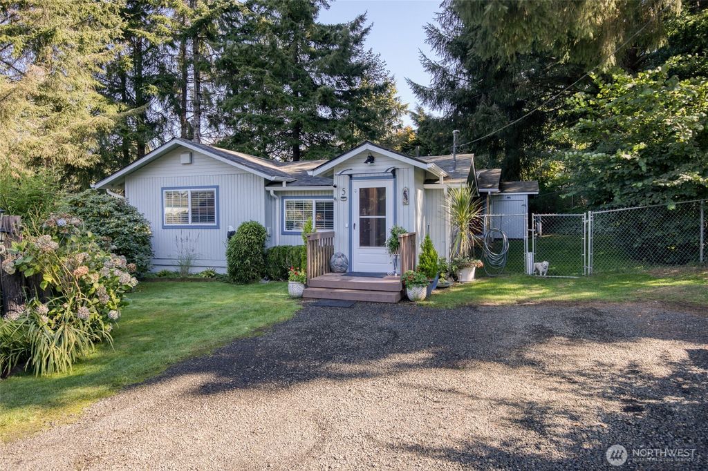 Photo of 5 Sequoia Place, Copalis Beach, WA 98535 (MLS # 2443851)