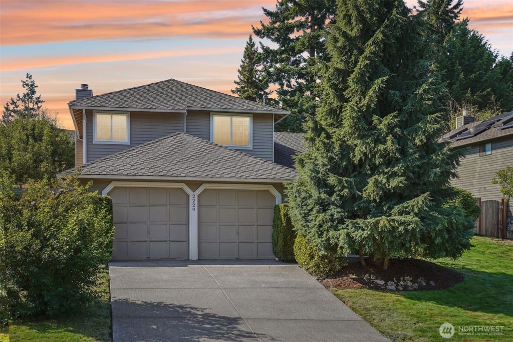 Photo of 2229 Ilwaco Avenue NE, Renton, WA 98059 (MLS # 2437063)