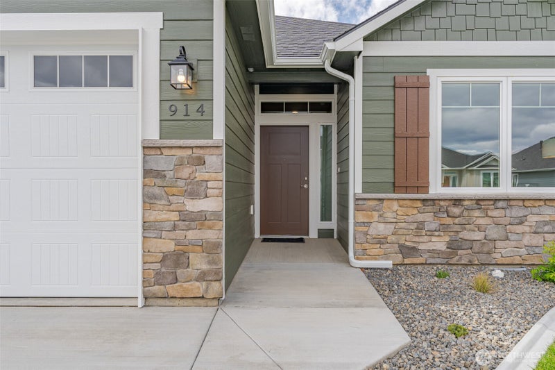 816 N M Loop Drive SW