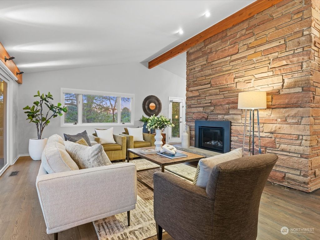 Photo of 4421 51st Avenue NE, Seattle, WA 98105 (MLS # 2218452)
