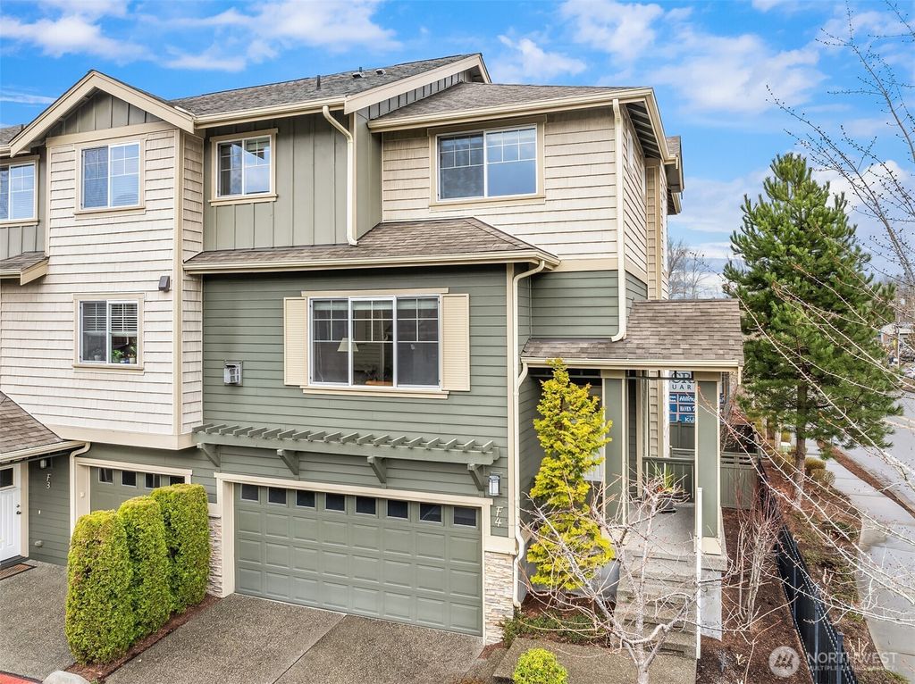 Photo of 4650 NE 3rd Lane #F4, Renton, WA 98059 (MLS # 2372823)