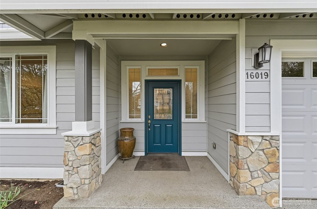 Photo of 16019 SE 137th Terrace, Renton, WA 98059 (MLS # 2488148)