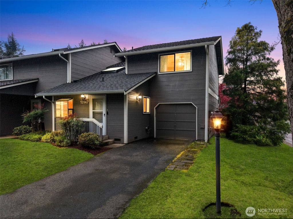 Photo of 13147 113th Place NE, Kirkland, WA 98034 (MLS # 2507895)