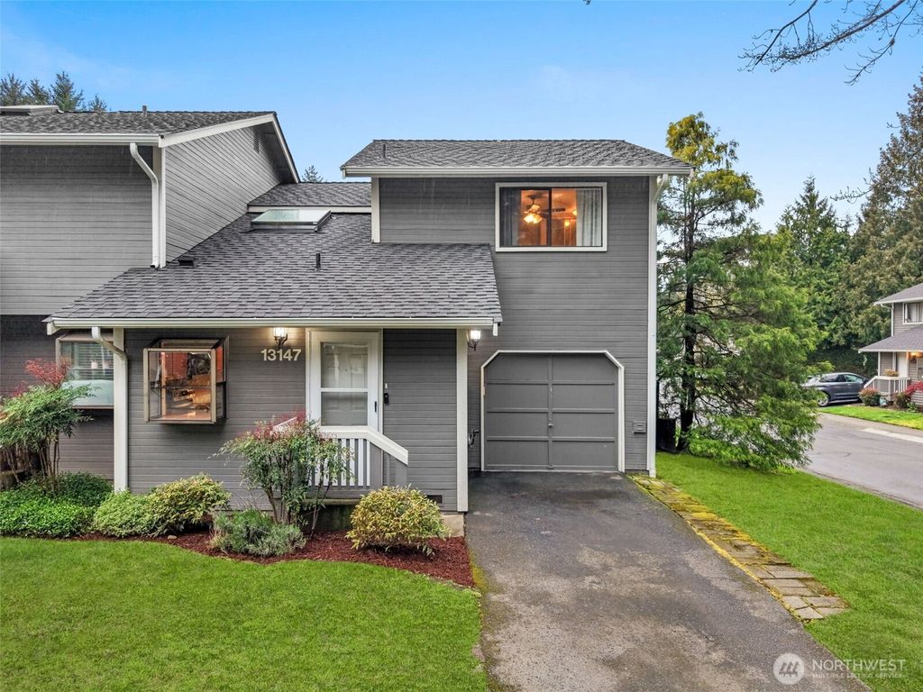 Photo of 13147 113th Place NE, Kirkland, WA 98034 (MLS # 2507895)