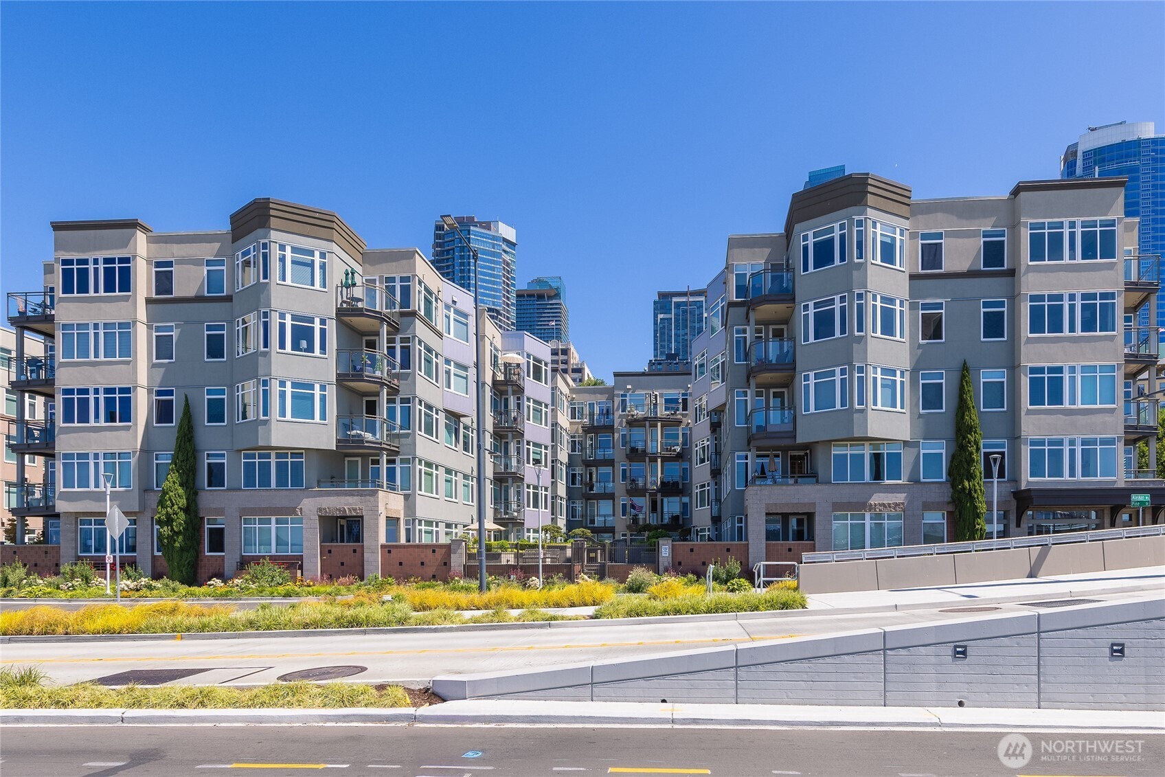 1900 Alaskan Way 502
