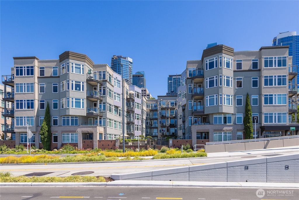 Photo of 1900 Alaskan Way #502, Seattle, WA 98101 (MLS # 2411872)