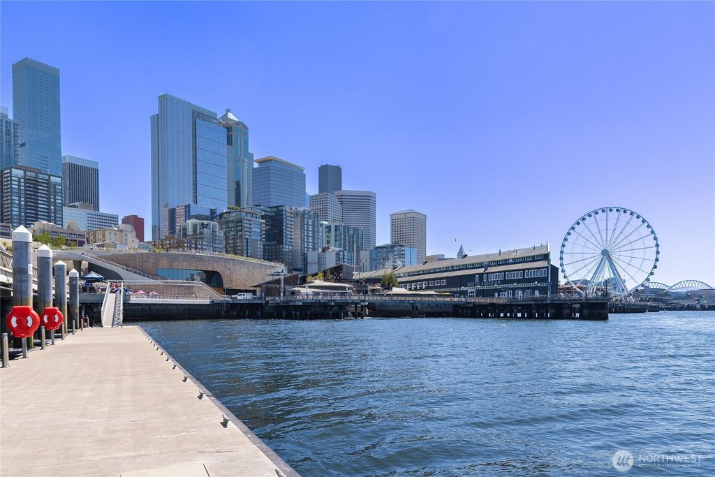 Photo of 1900 Alaskan Way #502, Seattle, WA 98101 (MLS # 2411872)