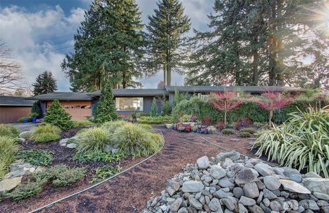 Photo of 1101 NE 64th St, Vancouver, WA 98665 (MLS # 2487885)
