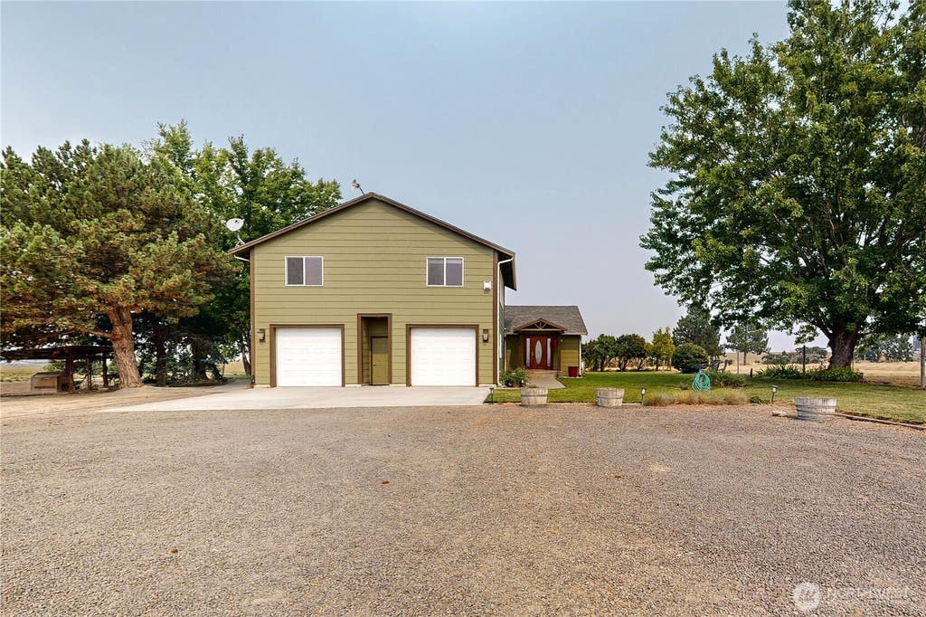 Photo of 266 Thurber Road, Touchet, WA 99360 (MLS # 2564588)
