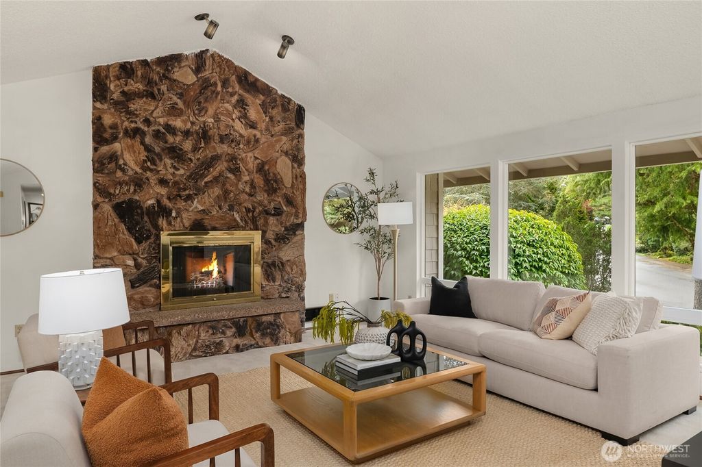 Photo of 4036 NE 204th Street, Lake Forest Park, WA 98155 (MLS # 2363912)