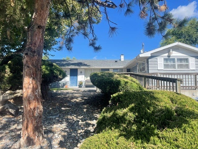 Photo of 324 N Dale Road, Moses Lake, WA 98837 (MLS # 2595438)