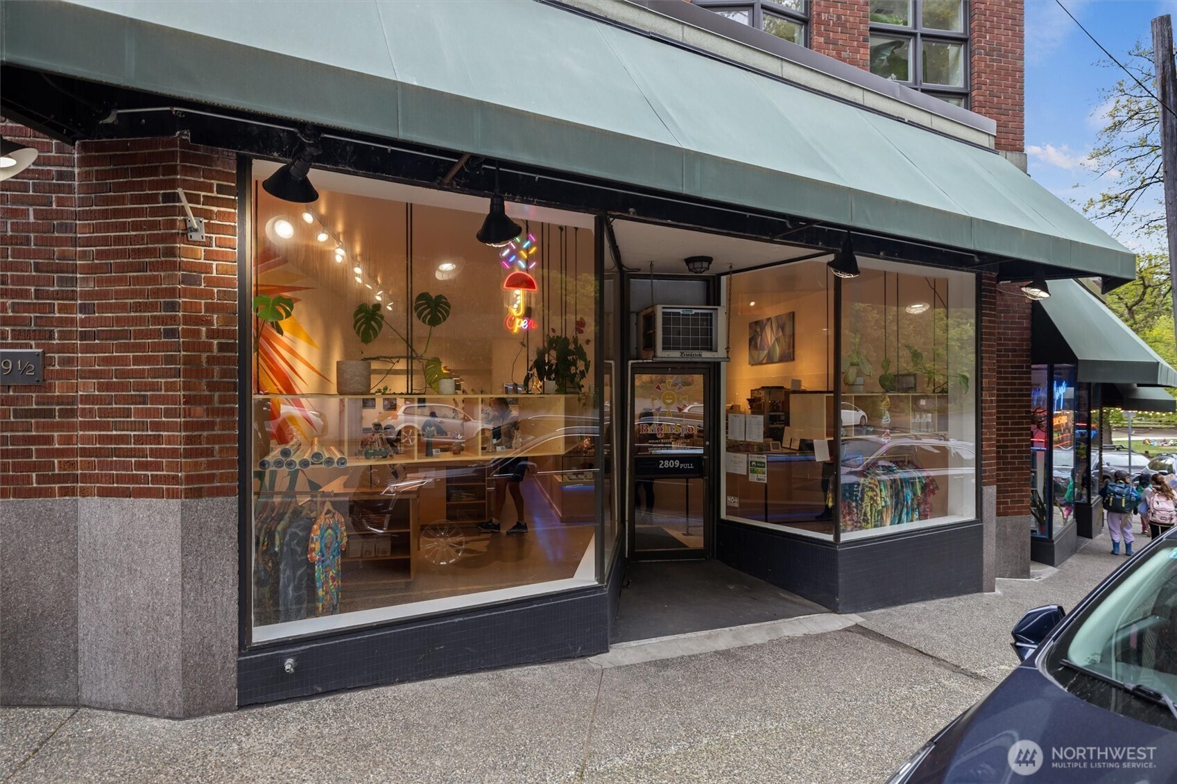 Seattle, Washington 98144, United States, 2 Bedrooms Bedrooms, ,2 BathroomsBathrooms,Residential,Active,120840