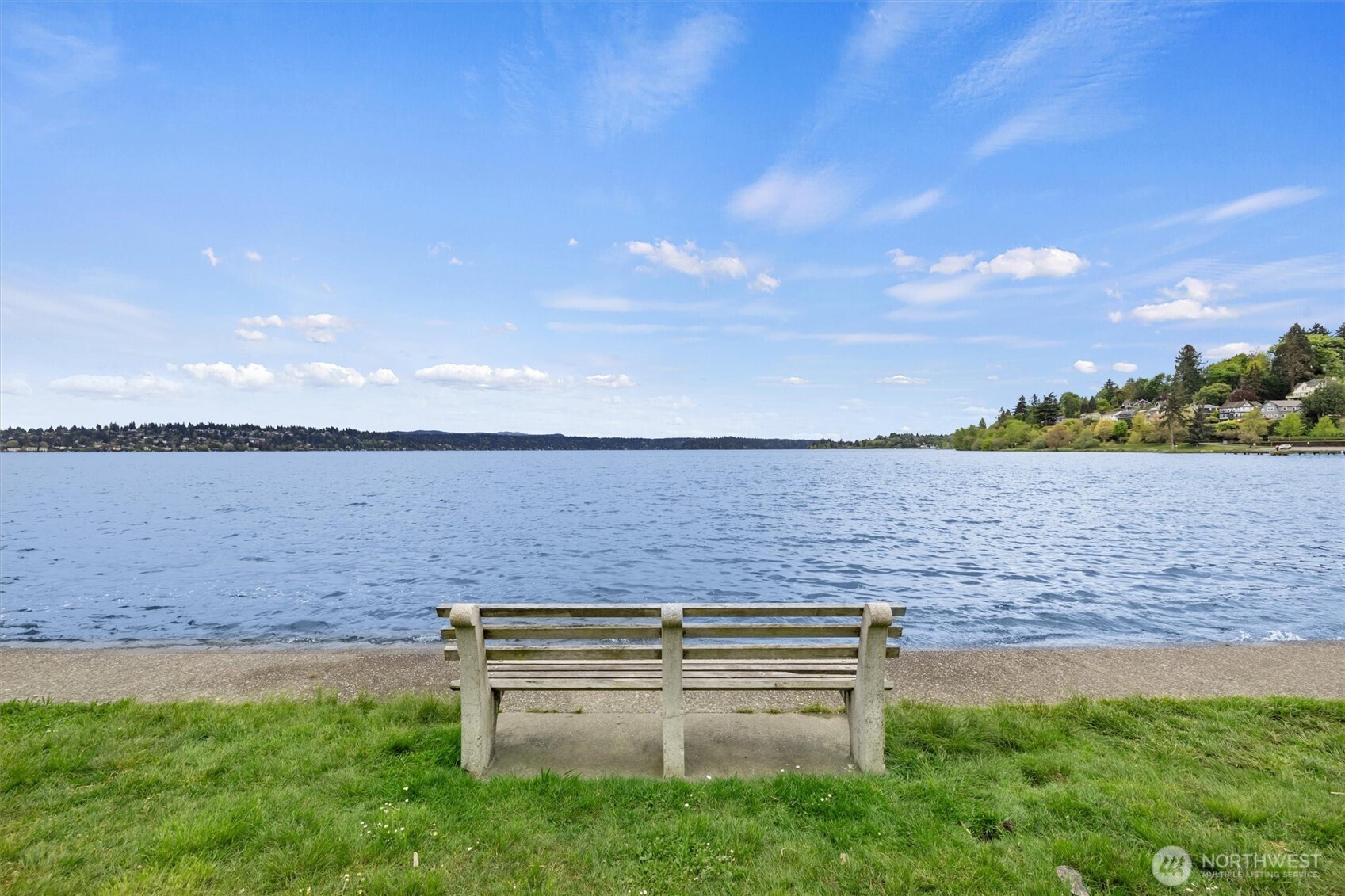 Seattle, Washington 98144, United States, 2 Bedrooms Bedrooms, ,2 BathroomsBathrooms,Residential,Active,120840