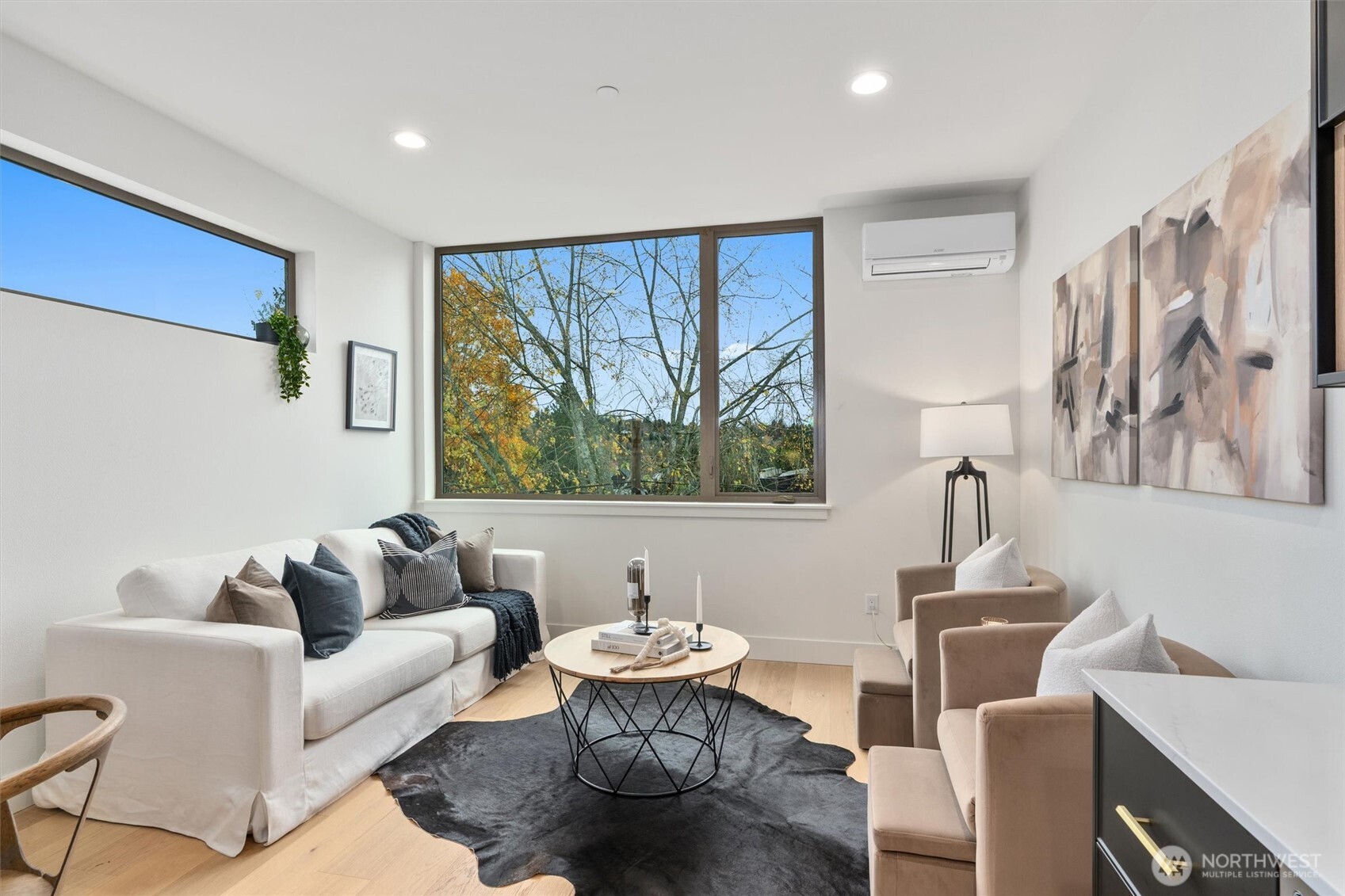 Seattle, Washington 98144, United States, 2 Bedrooms Bedrooms, ,2 BathroomsBathrooms,Residential,Active,120840