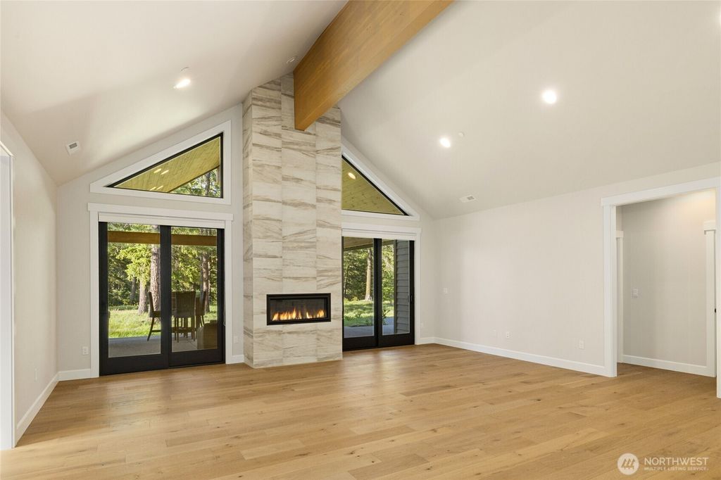 Photo of 1050 Domerie Park Loop, Cle Elum, WA 98940 (MLS # 2529542)