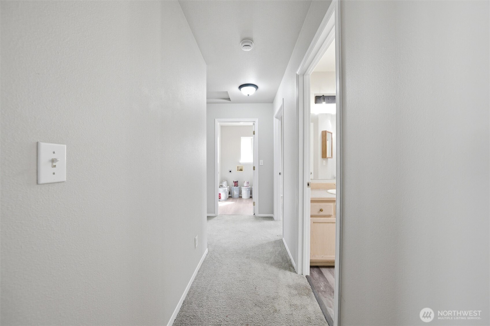 725 NW Sunburst Court